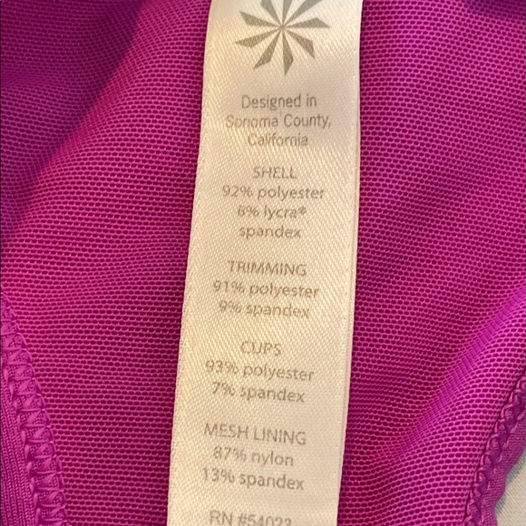 Athleta fuchsia built in bra pockets in back sleeveless Tank Top. Size Small - Picture 6 of 7